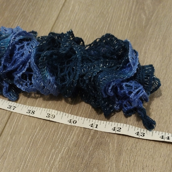 Blue Ruffled Knit Scarf - Picture 6 of 9